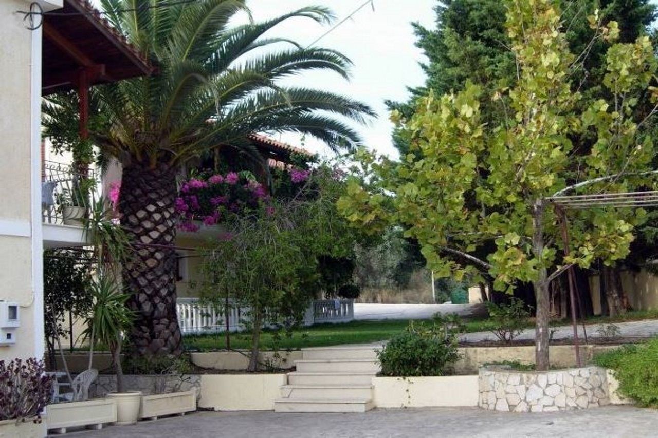 Helena'S Studios Livathos  Exterior foto